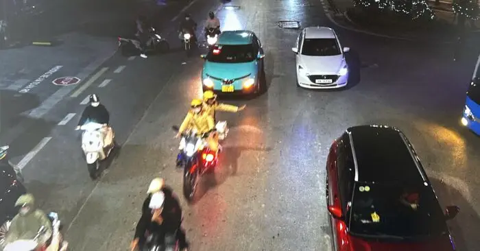 CSGT mở đường cấp cứu