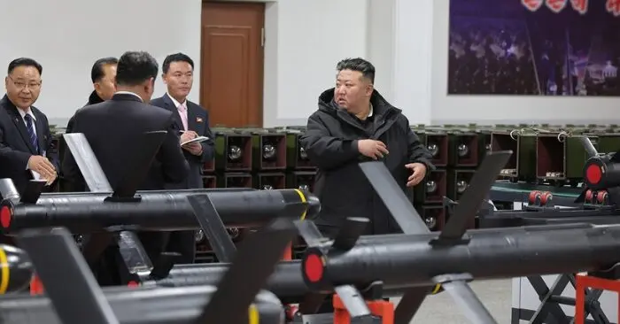Kim Jong Un răn đe hạt nhân