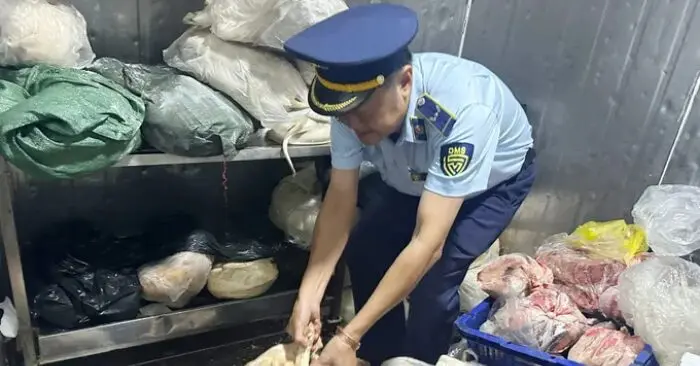 thịt heo bốc mùi