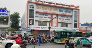 ô tô tông xe máy TP.HCM