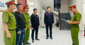 thanh niên liệt tứ chi bị đánh
