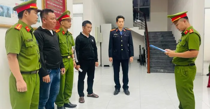 thanh niên liệt tứ chi bị đánh