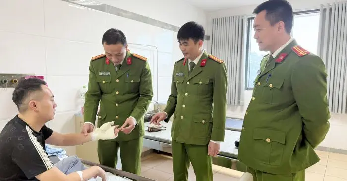 đổ xăng dọa tự thiêu Bắc Ninh