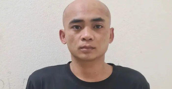 chủ tiệm sửa điện thoại rút tiền tài khoản khách