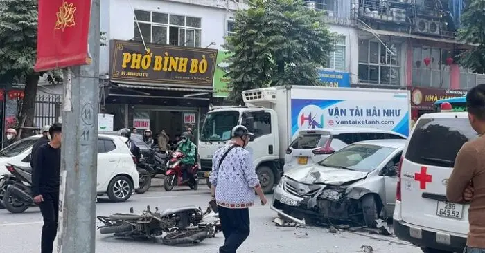 tai nạn liên hoàn Hà Nội