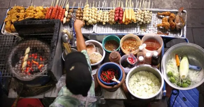 thức ăn đường phố