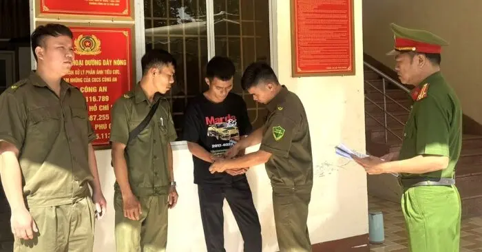 mâu thuẫn