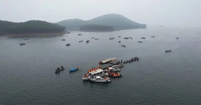 chìm tàu