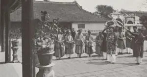 Du xuân triều Nguyễn