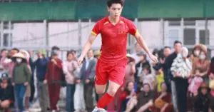 Đình Bắc ghi 4 bàn thắng