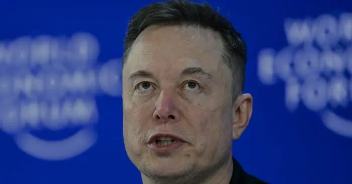 Elon Musk và câu chuyện tiền bạc không đổi được niềm vui