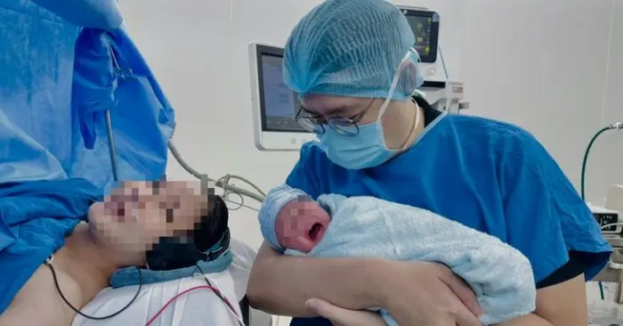 Thông tim bào thai giúp bé trai mắc dị tật tim nặng chào đời an toàn