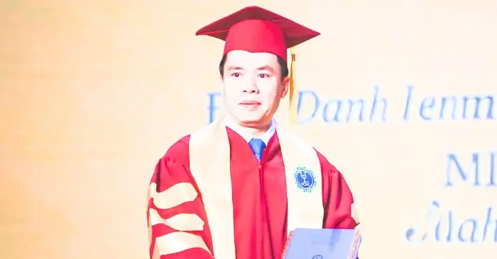 Huân chương Cành cọ Hàn lâm tặng giáo sư Đỗ Văn Đại
