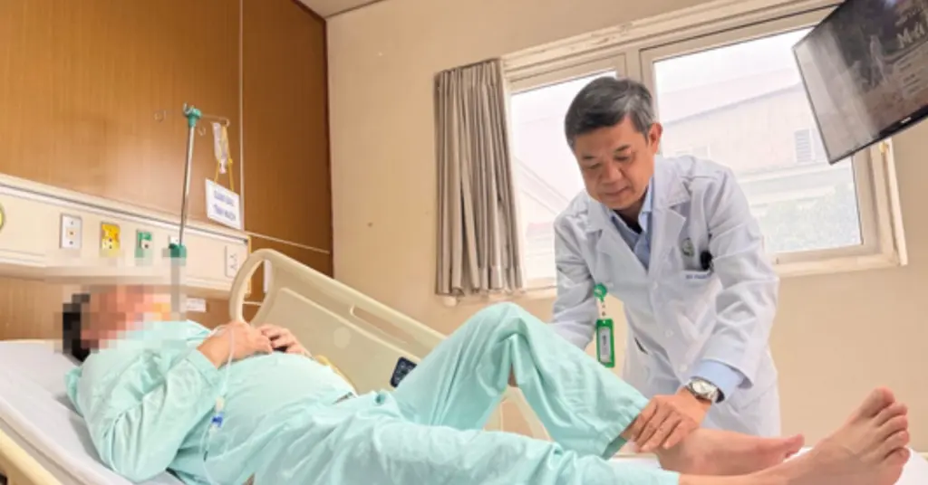Việt kiều chữa liệt tứ chi