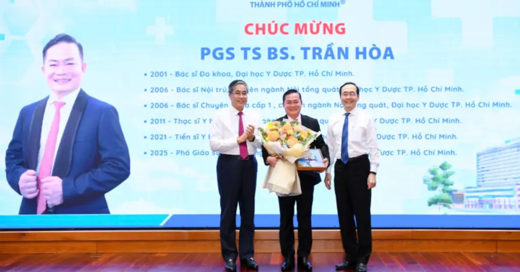 Phó giáo sư Trần Hòa