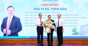 Phó giáo sư Trần Hòa
