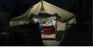chạy Tết sau lũ