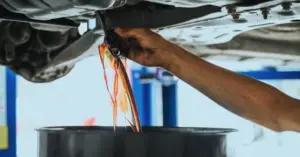 Sai lầm chăm sóc ô tô cần loại bỏ