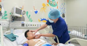 Bé trai kích nổ vật lạ