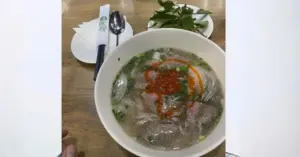 bát phở 346.000 đồng sân bay Cam Ranh