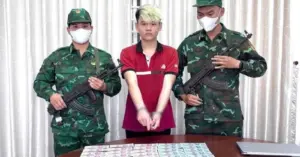 tàng trữ tiền giả
