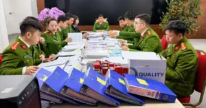 Ngân hàng bị lừa hơn 300 tỷ đồng