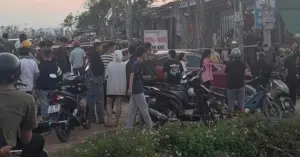 Người đàn ông bị bạn nhậu đâm.
