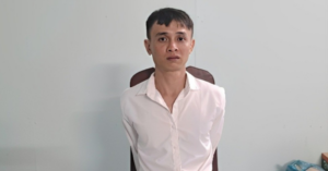 Cướp giật tài sản.