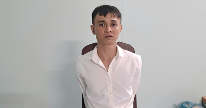 Cướp giật tài sản.