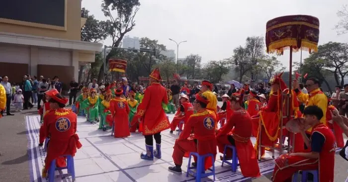 Thi đánh cờ người