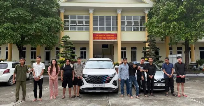 Chặn đường phụ nữ