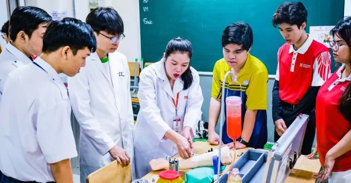 gặp lại người yêu cũ bội bạc trong ca cấp cứu