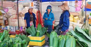 Chợ lá dong Ông Tạ