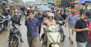 Rác thải Chợ Viềng