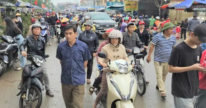 Rác thải Chợ Viềng