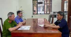 nghi phạm bị cáo buộc mưu sát vợ