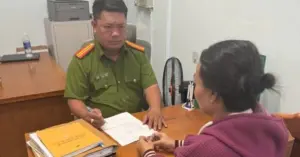 người phụ nữ lẻn vào nhà dân