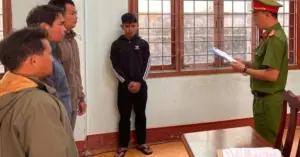 Thanh niên tông CSGT ở Gia Lai