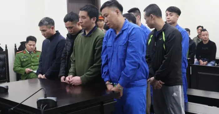 cựu cán bộ công an nhận tiền bảo kê