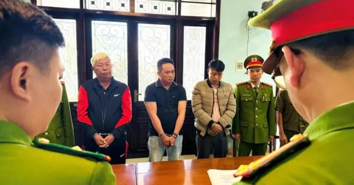 khai thác vượt phạm vi cấp phép
