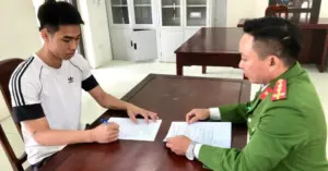 bàn giao đối tượng truy nã
