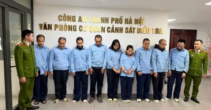 khởi tố lừa đảo ngân hàng 318 tỷ đồng