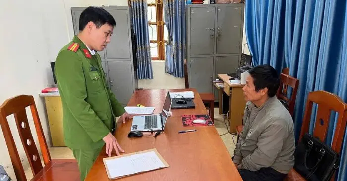 đối tượng truy nã 30 năm ra đầu thú