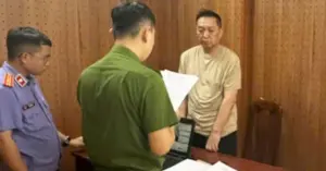 người nước ngoài trộm tiền ở Đà Nẵng