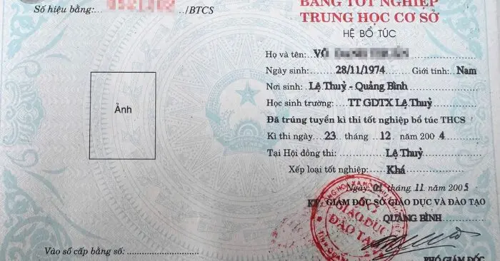 Lãnh đạo xã tại Quảng Trị học lớp 10: Bộ Giáo dục yêu cầu cung cấp hồ sơ