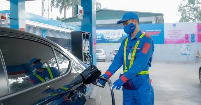 Giá xăng giảm: Người dân hưởng lợi khi nhiên liệu giảm sâu