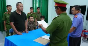 đập phá