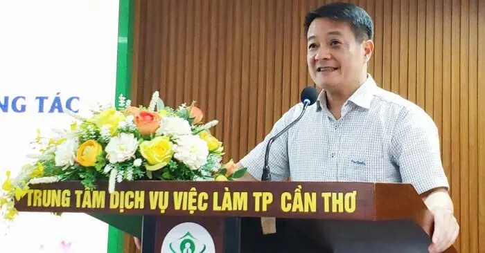 Hơn 200 cán bộ cấp xã