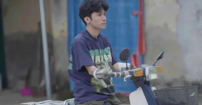 chàng trai không tay
