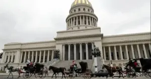 xe ngựa Cuba